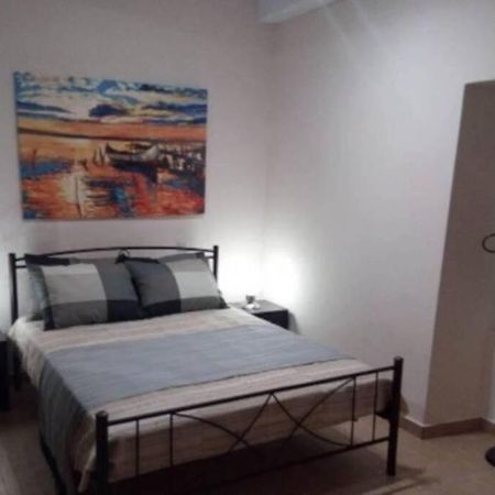 Corfu Square Studio Luaran gambar